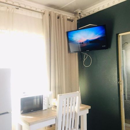 Mavi Guest House East London Εξωτερικό φωτογραφία